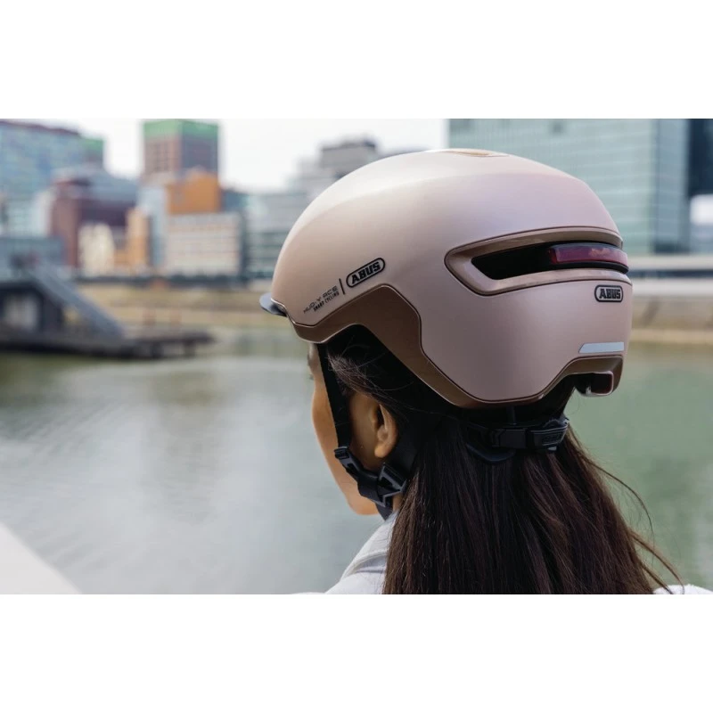 Casque ABUS HUD-Y Champagne Gold - Taille M 10 Casque ABUS HUD-Y Champagne Gold - Taille M – Image 8