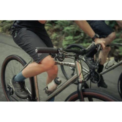 Poignées ODI X BJÖRN V2.1 Lock-on 135mm Noires -BRN Soldes poignees odi x bjoern v21 lock on 135mm noires 3