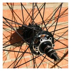 Roue Arrière Custom Bikelife X Collective 29 Pouces à Disk Noire - Wheeling Bike -BRN Soldes roue arriere custom bikelife x collective 29 pouces a disk noire wheeling bike 5