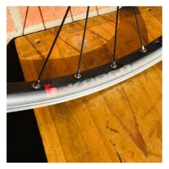 Roue Arrière Custom Bikelife X Collective 29 Pouces à Disk Noire - Wheeling Bike -BRN Soldes roue arriere custom bikelife x collective 29 pouces a disk noire wheeling bike 9