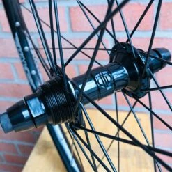 Devant -BRN Soldes roue arriere custom halo x blb 28 29 pouces noire fixie freestyle 1