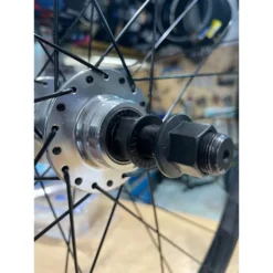 Roue Arrière GT 29" HERITAGE Noire-polie -BRN Soldes roue arriere gt 29 heritage noire polie 3